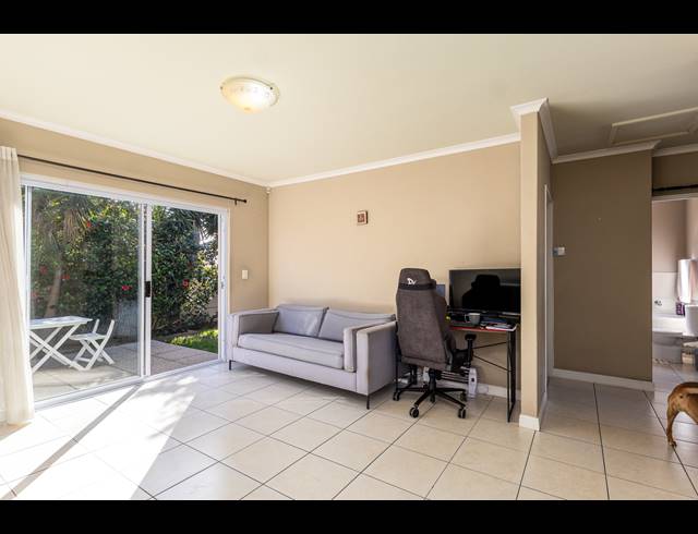 2 BEDROOM FREESTANDING FOR SALE IN SUNNINGDALE